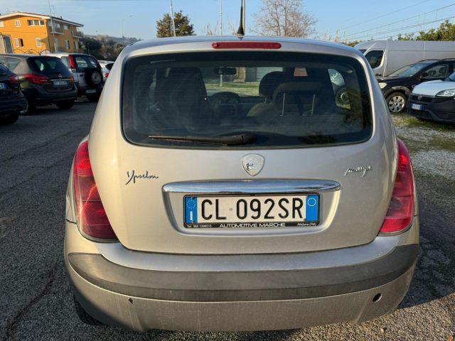 LANCIA Ypsilon usata, con Autoradio