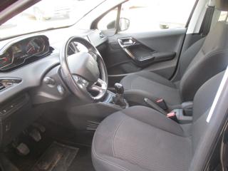 PEUGEOT 208 usata, con Volante multifunzione