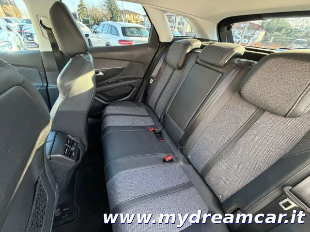 PEUGEOT 3008 usata, con Autoradio digitale