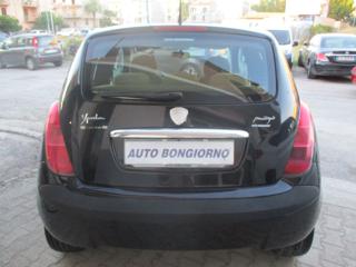 LANCIA Ypsilon usata, con Autoradio