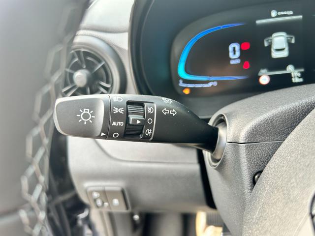 HYUNDAI i10 usata, con Park Distance Control