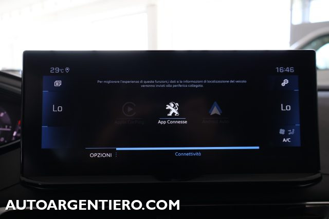 PEUGEOT 3008 usata, con USB