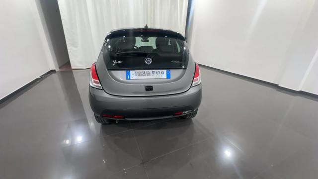 LANCIA Ypsilon usata, con Autoradio