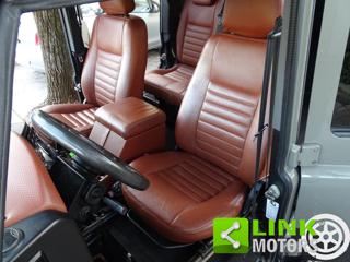 LAND ROVER Defender usata 9