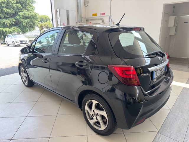 TOYOTA Yaris usata, con Cerchi in lega