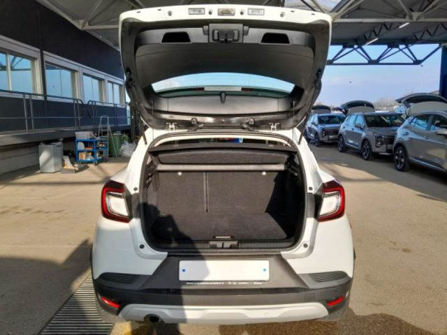 RENAULT Captur usata, con Autoradio