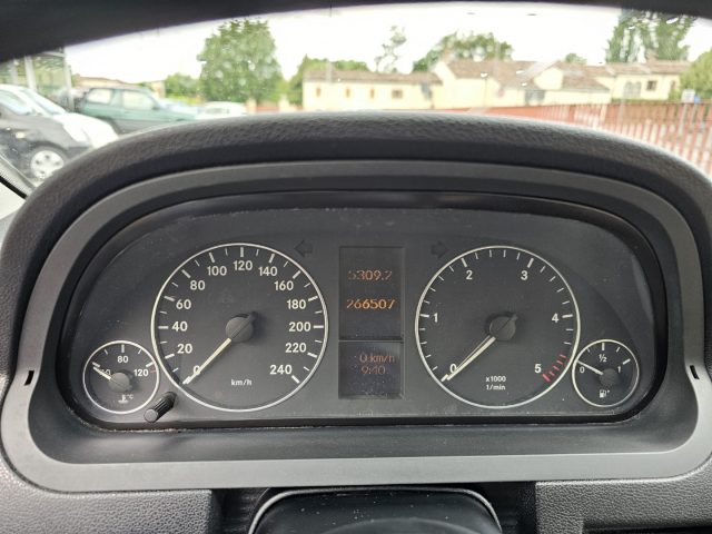 MERCEDES-BENZ A 180 usata, con Autoradio