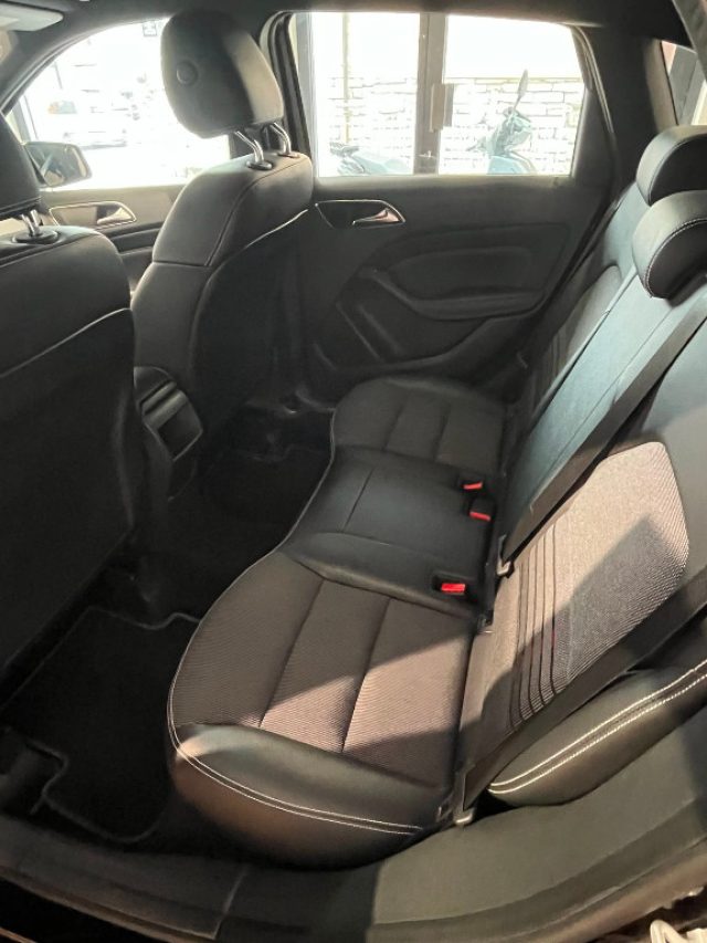 MERCEDES-BENZ B 180 usata, con Cerchi in lega