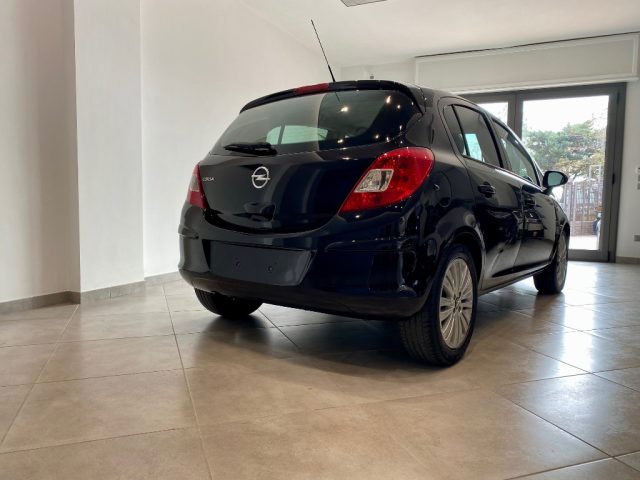 OPEL Corsa usata, con Autoradio