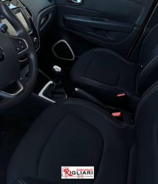 RENAULT Captur usata, con Sensori di parcheggio posteriori