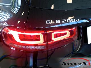 MERCEDES-BENZ GLB 200 usata, con Fari LED