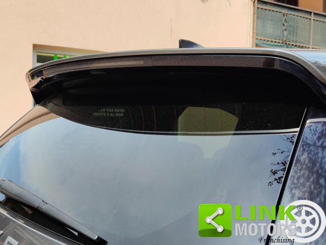 LAND ROVER Discovery Sport usata, con USB
