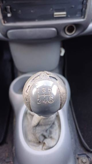 TOYOTA Yaris usata 10