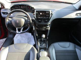 PEUGEOT 2008 usata, con Cruise Control