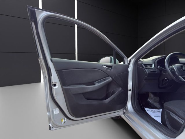 RENAULT Clio usata, con Fari LED