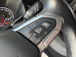 VOLKSWAGEN T-Cross usata, con USB
