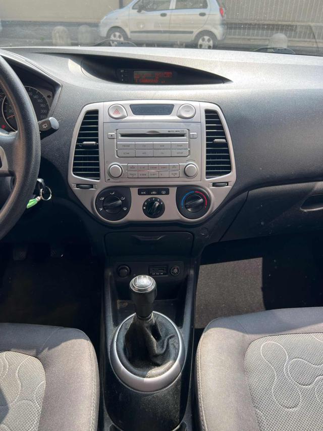 HYUNDAI i20 usata, con Climatizzatore