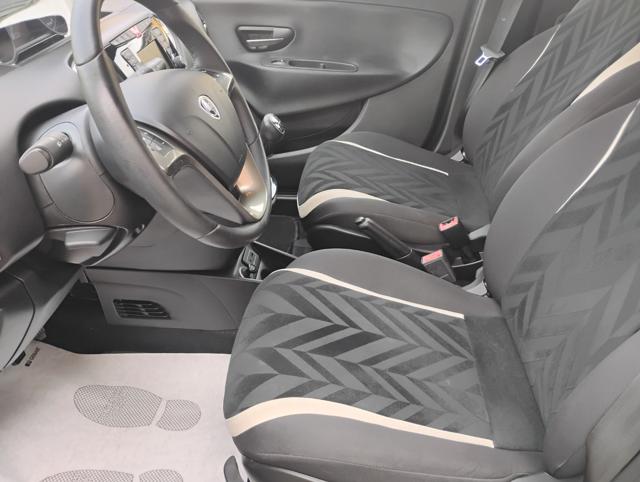 LANCIA Ypsilon usata, con ESP