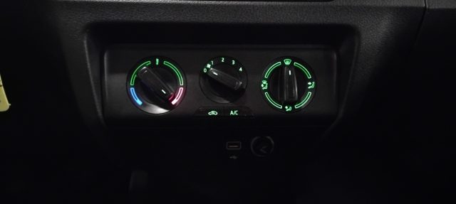 SKODA Fabia usata, con Sensori di parcheggio posteriori