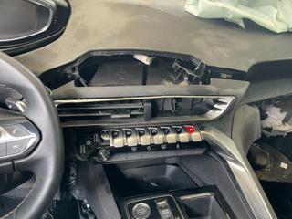 PEUGEOT 3008 usata, con Sistema di navigazione