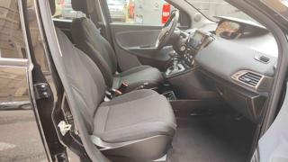 LANCIA Ypsilon usata, con USB