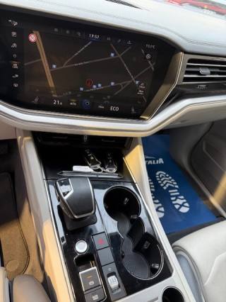 VOLKSWAGEN Touareg usata, con Controllo trazione