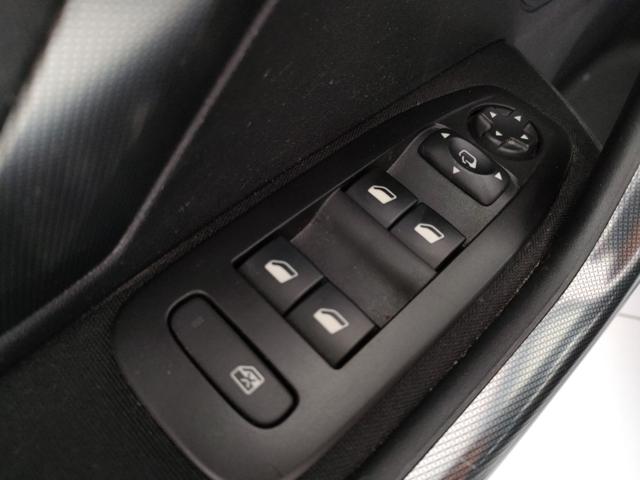 PEUGEOT 2008 usata, con Interni in pelle