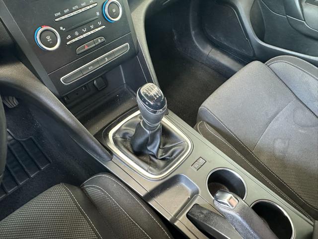 RENAULT Megane usata, con Sedile posteriore sdoppiato