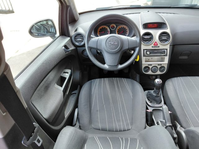 OPEL Corsa usata, con ESP