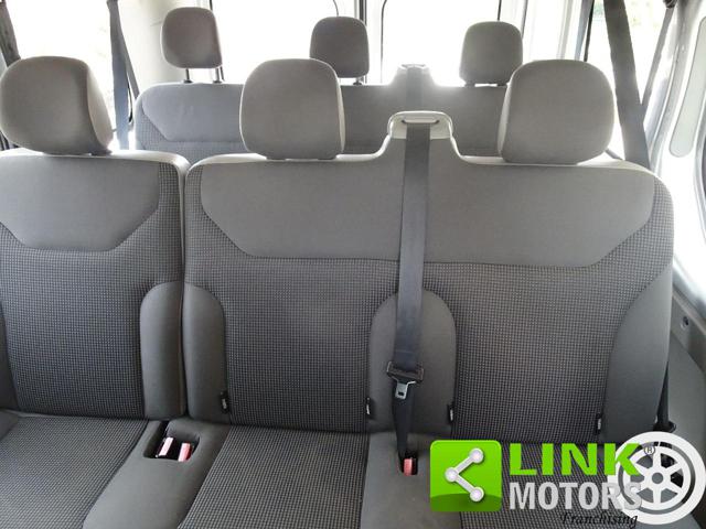 OPEL Vivaro usata, con Boardcomputer