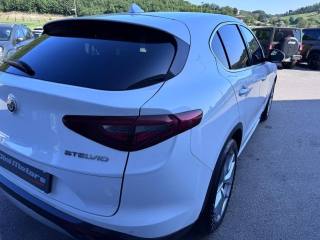 ALFA ROMEO Stelvio usata, con Alzacristalli elettrici