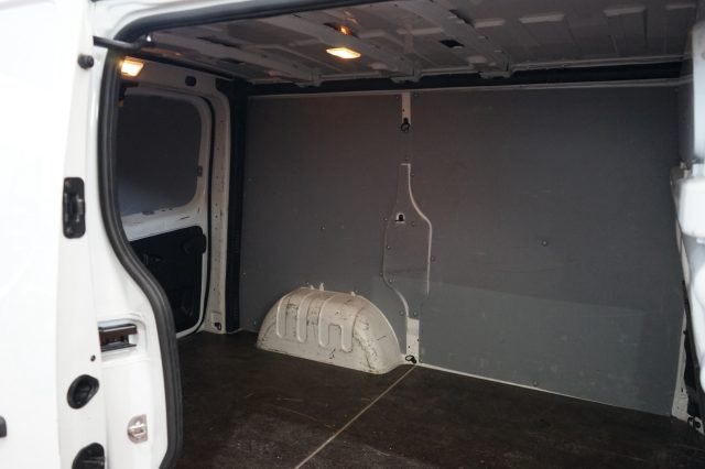 RENAULT Trafic usata, con USB