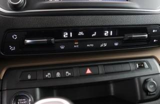 TOYOTA Proace Verso usata, con Apple CarPlay