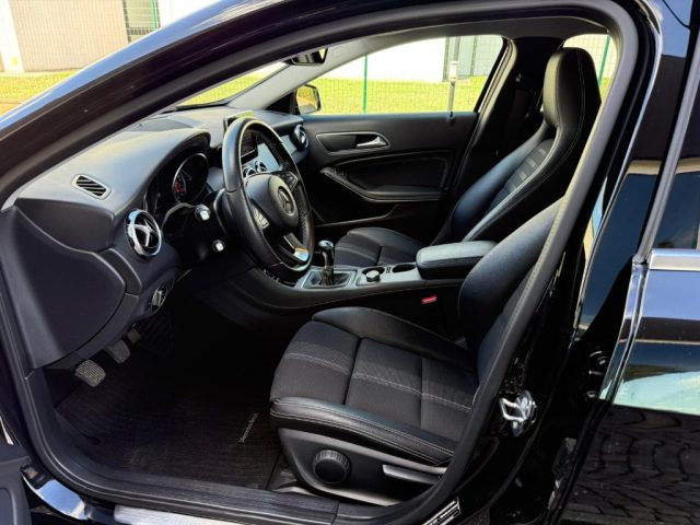 MERCEDES-BENZ GLA 180 usata, con Controllo automatico clima