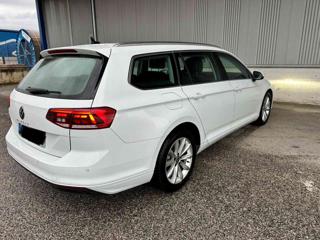VOLKSWAGEN Passat Variant usata, con Controllo automatico clima