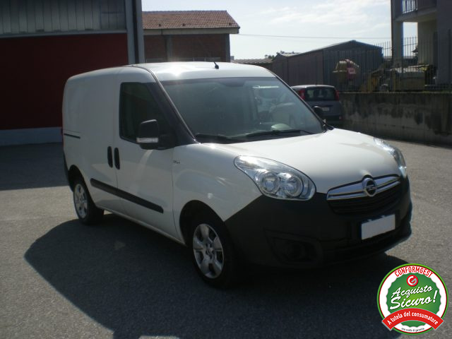 OPEL Combo usata, con Airbag