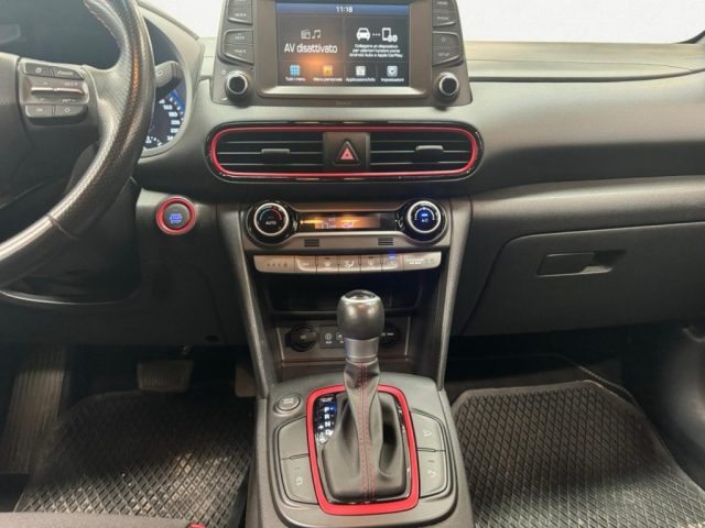 HYUNDAI Kona usata, con Bracciolo