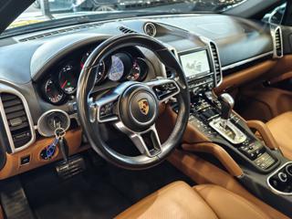 PORSCHE Cayenne usata, con Cerchi in lega
