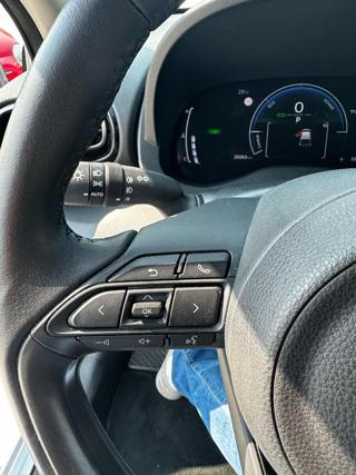 TOYOTA Yaris usata, con USB