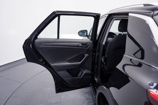 VOLKSWAGEN T-Roc usata, con Volante multifunzione