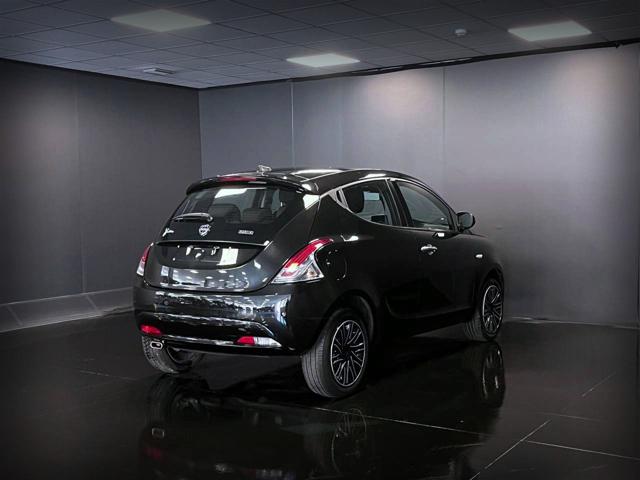 LANCIA Ypsilon usata, con Autoradio