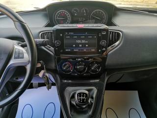 LANCIA Ypsilon usata, con Touch screen