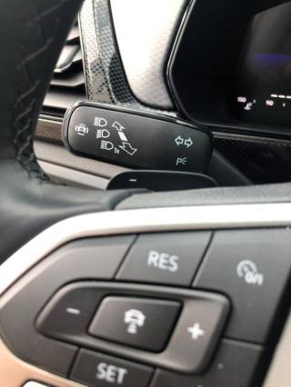 VOLKSWAGEN T-Cross usata, con USB