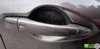 NISSAN Qashqai usata, con Fari LED