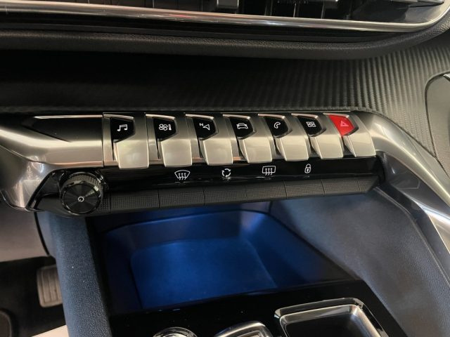 PEUGEOT 3008 usata, con Park Distance Control