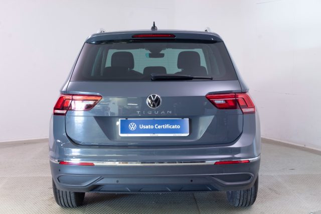 VOLKSWAGEN Tiguan usata, con Autoradio