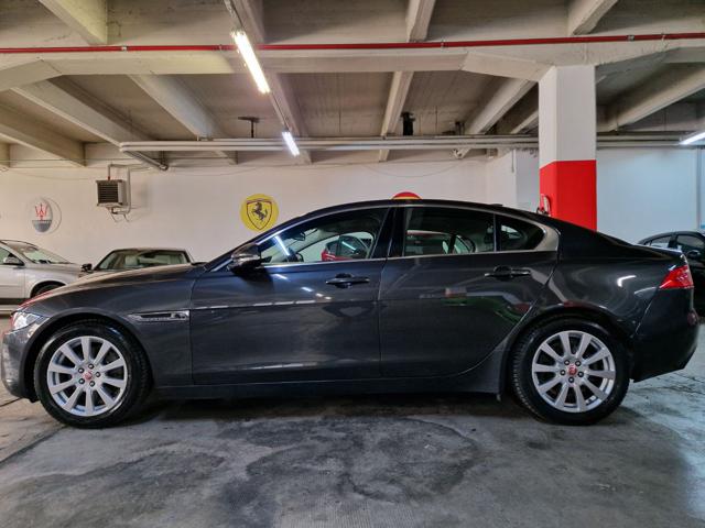 JAGUAR XE usata, con Autoradio