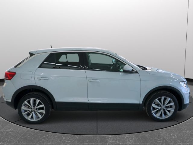 VOLKSWAGEN T-Roc usata, con Leve al volante