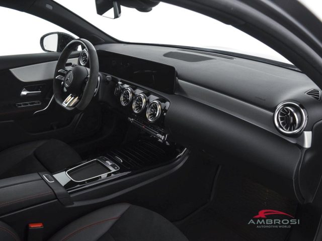 MERCEDES-BENZ A 35 AMG usata 11