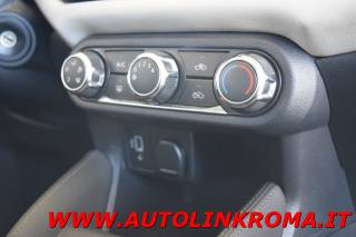 NISSAN Micra usata, con USB